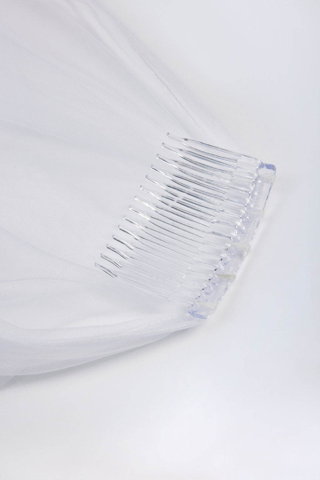 Lace-Trim Veil in White