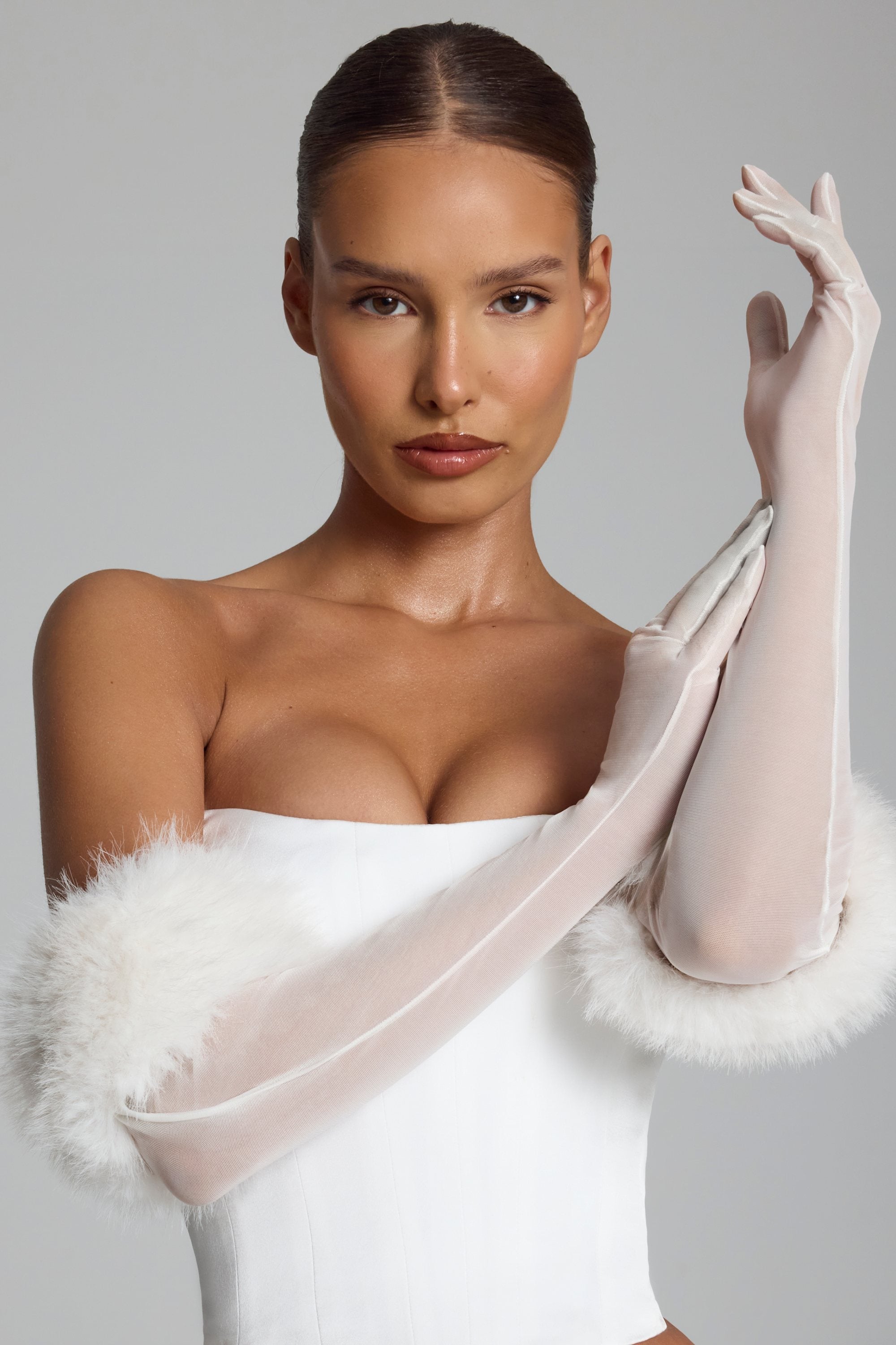 Faux Fur-Trim Gloves in White