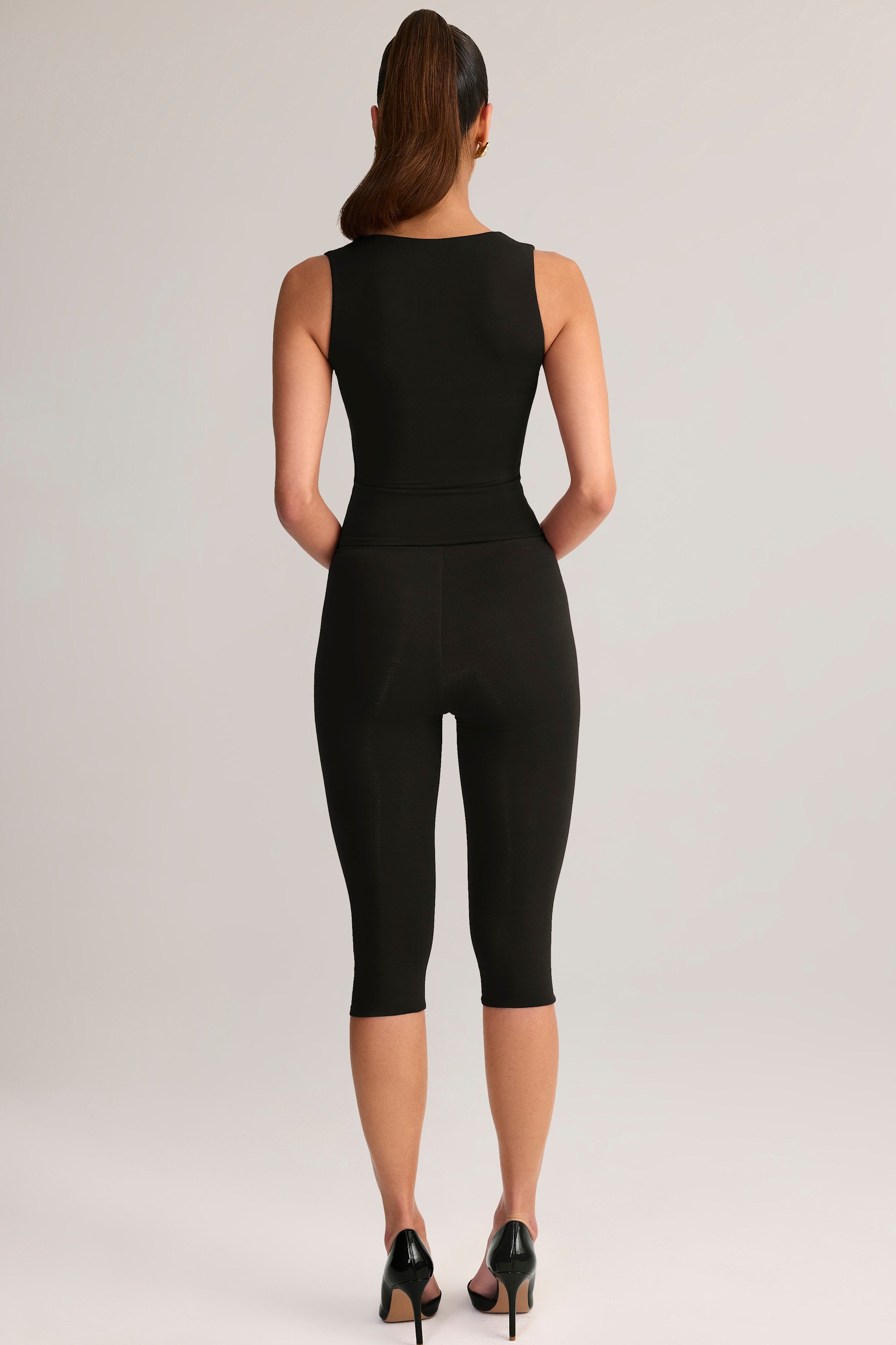 Modal Mid-Rise Capri Leggings in Black