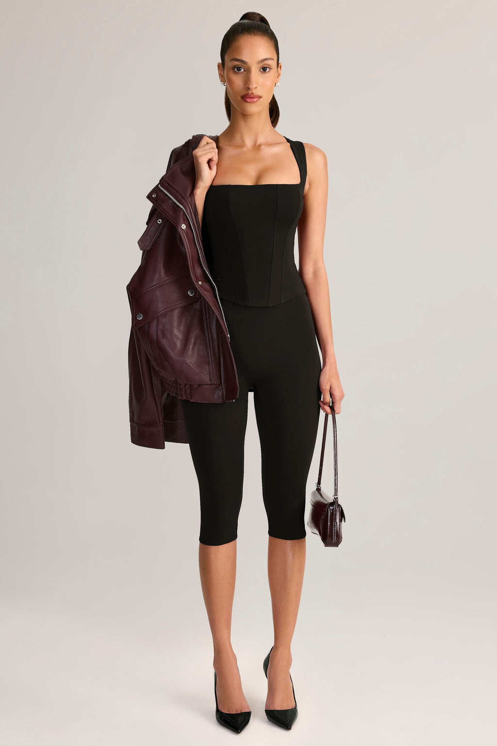 Modal Mid-Rise Capri Leggings in Black