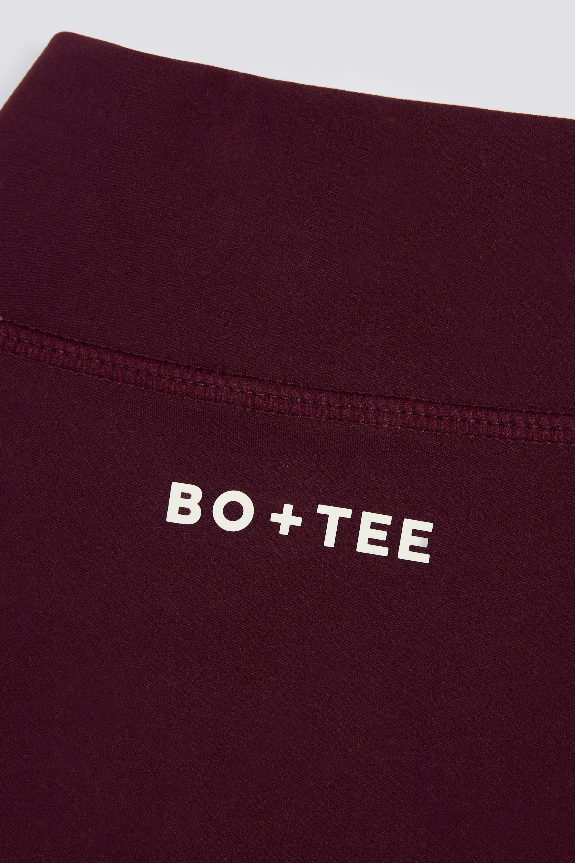 Soft Active Zip-Up Cropped Jacket in Burgundy