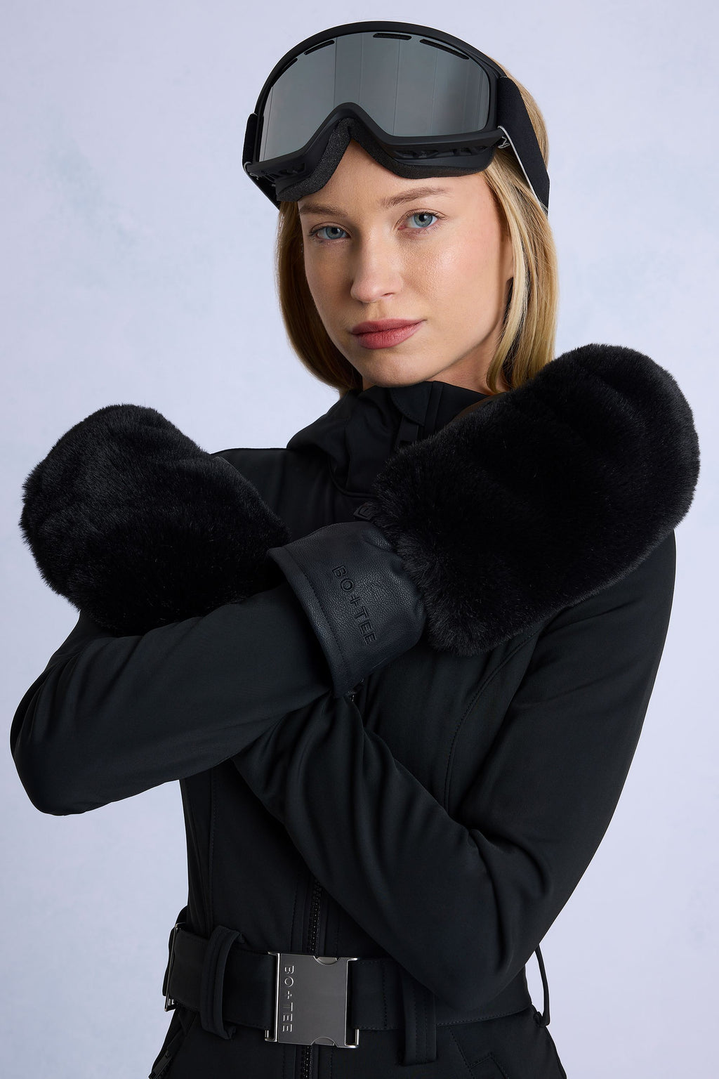 Faux-Fur Gloves in Black