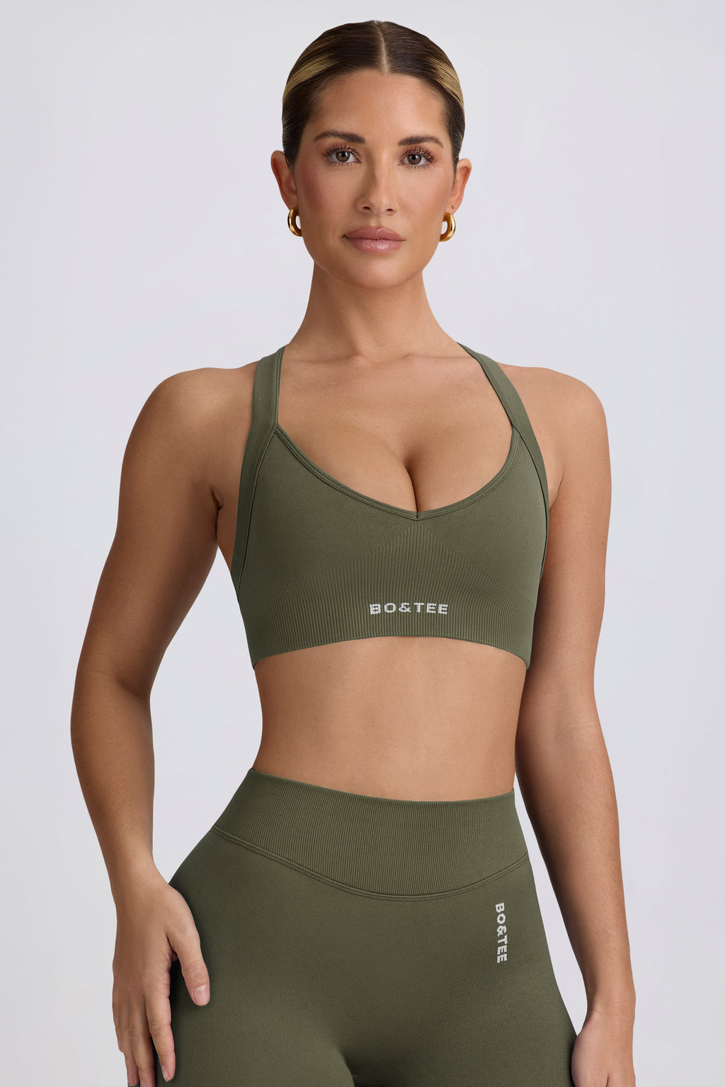 Super Sculpt Seamless Cross-Back Sports Bra in Light Green