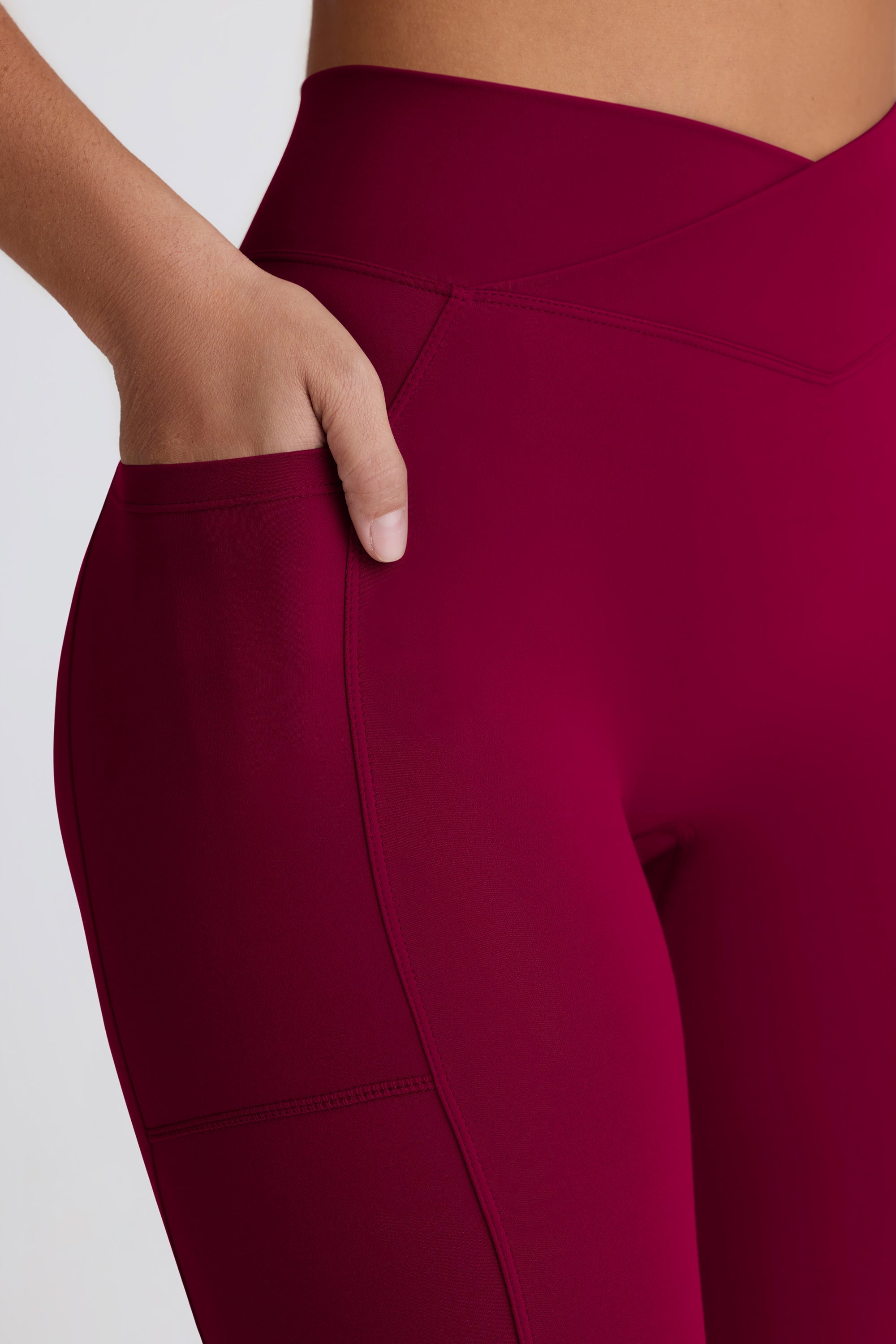 Soft Active V-Waist Pocket Flared Leggings in Burgundy