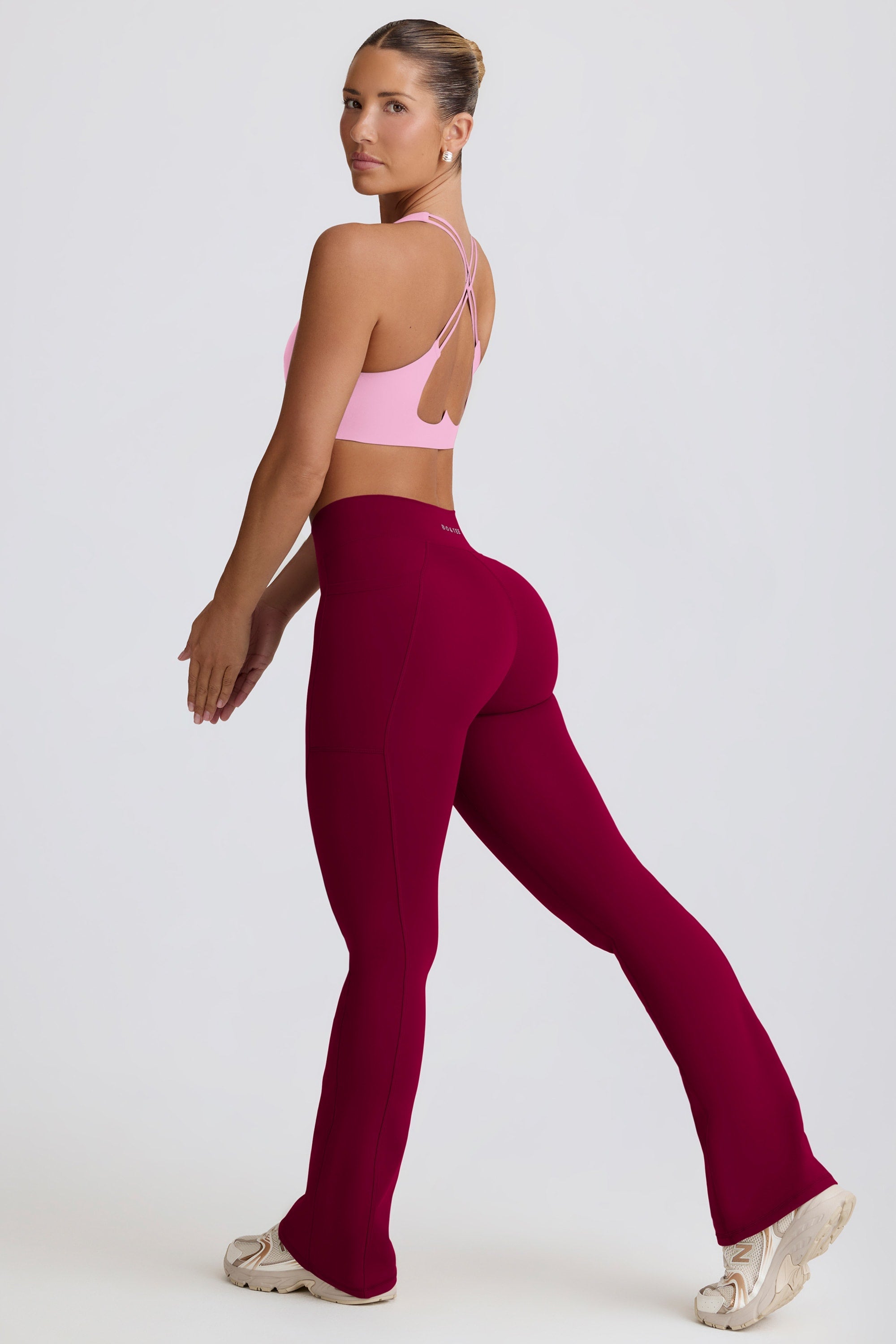 Soft Active V-Waist Pocket Flared Leggings in Burgundy