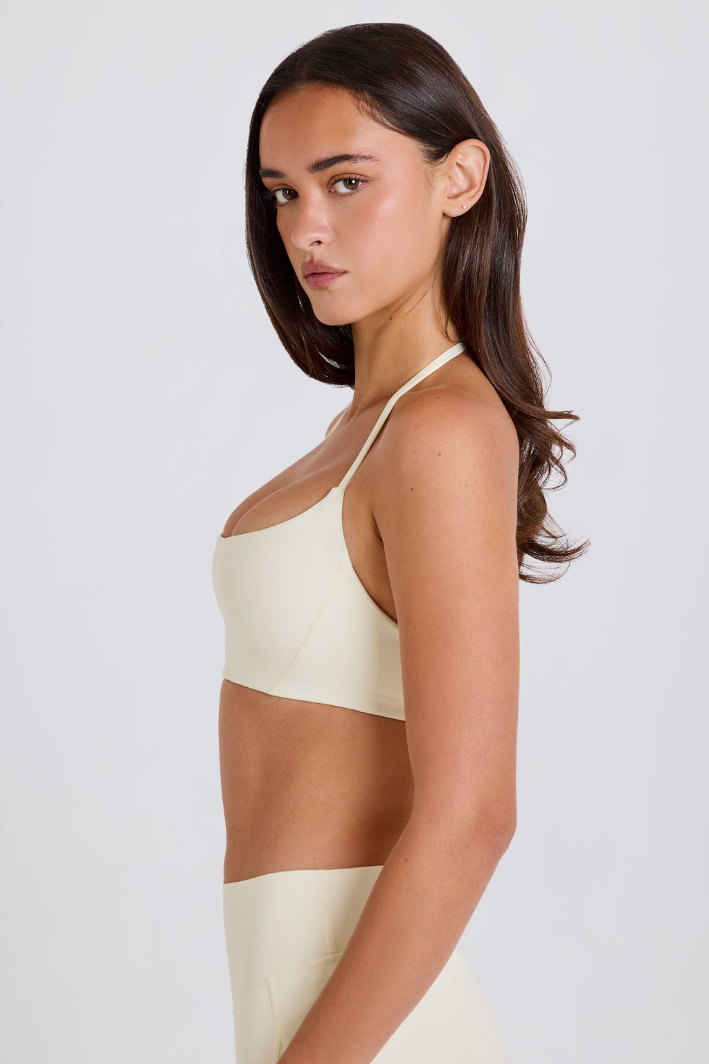 Four-Way Stretch Scoop-Neck Halterneck Sports Bra in Cream
