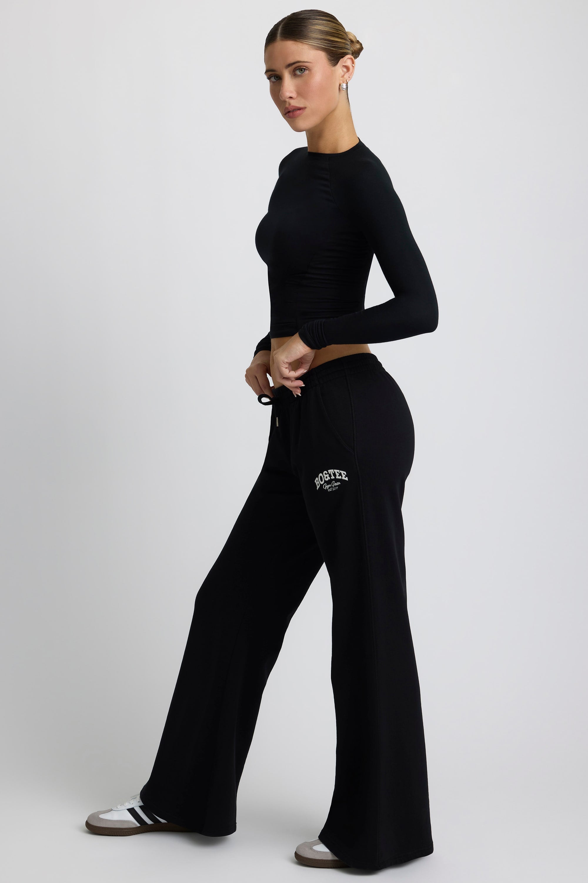 Fleece Lined Low-Rise Wide-Leg Joggers in Black