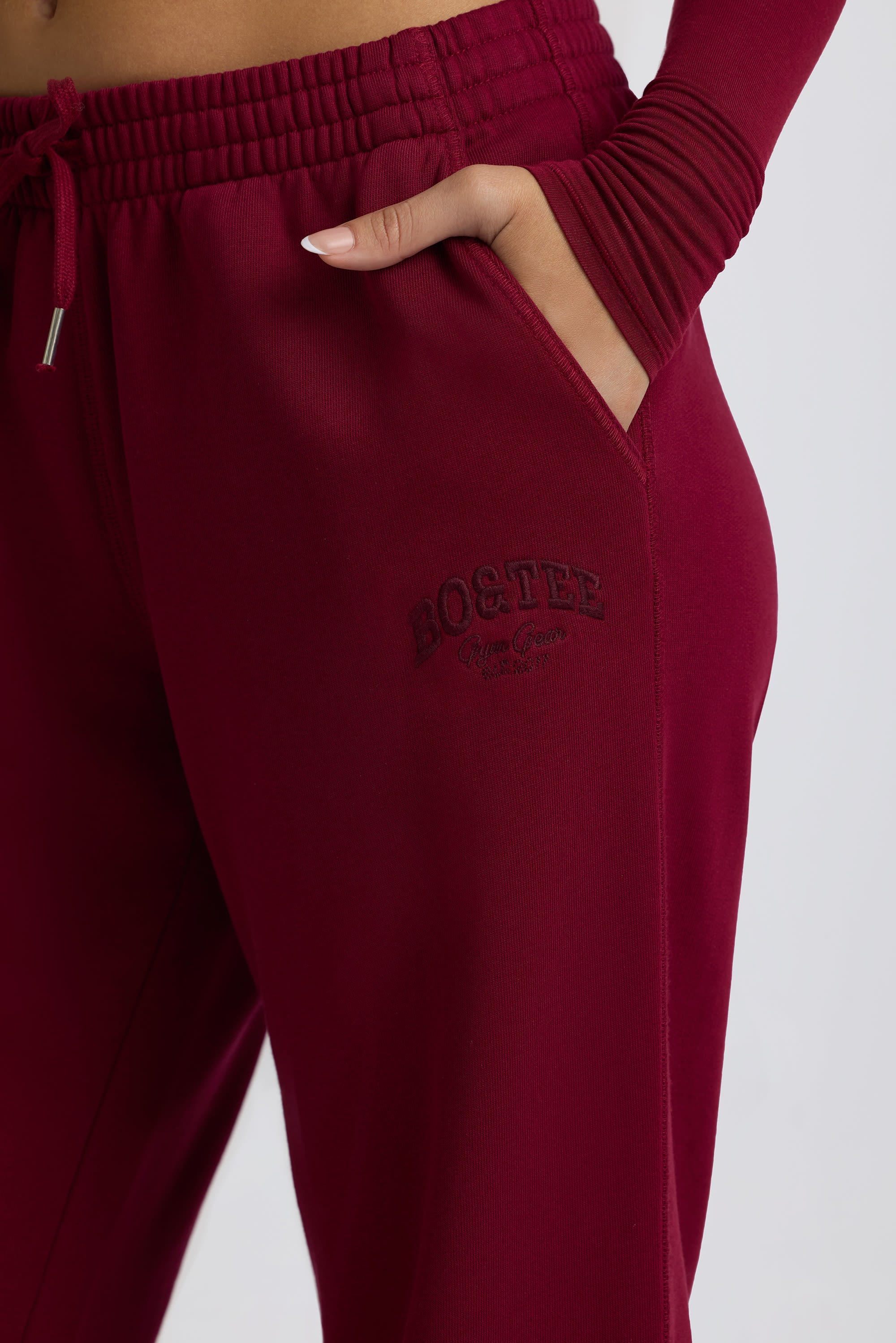 Fleece Lined Low-Rise Wide-Leg Joggers in Burgundy
