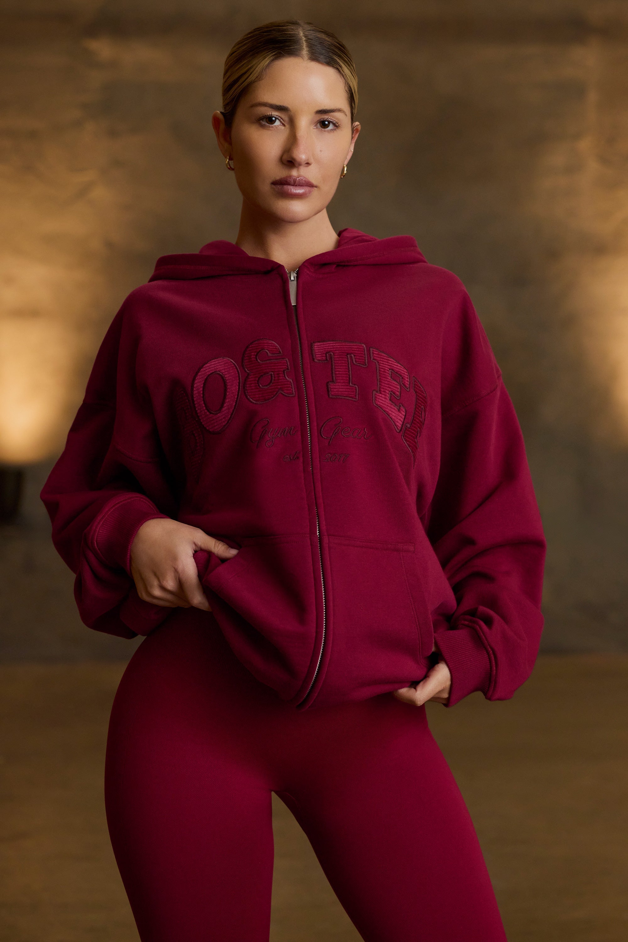 Fleece Lined Oversized Zip-Up Hoodie in Burgundy