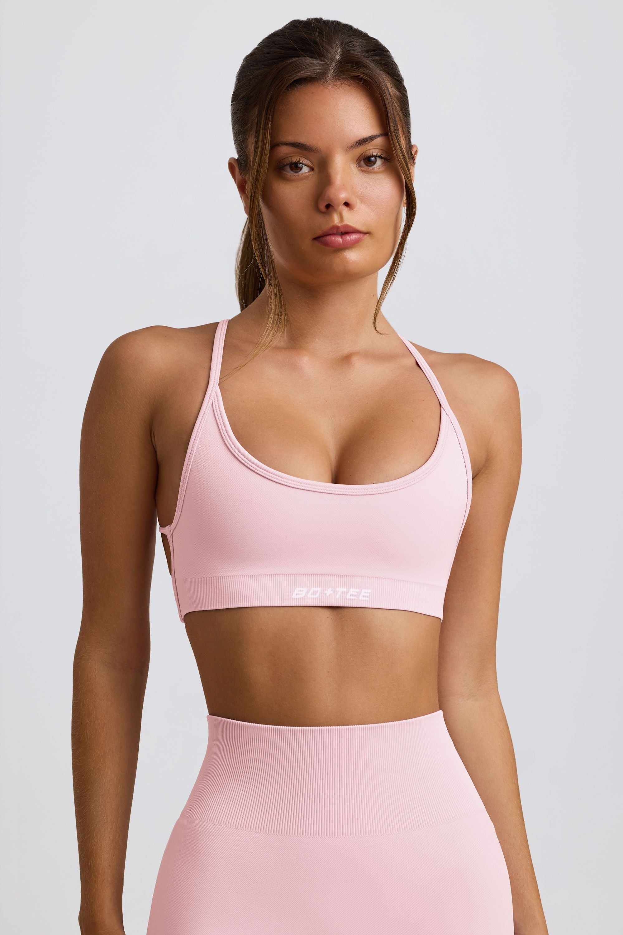 Super Sculpt Seamless Backless Sports Bra in Powder Pink