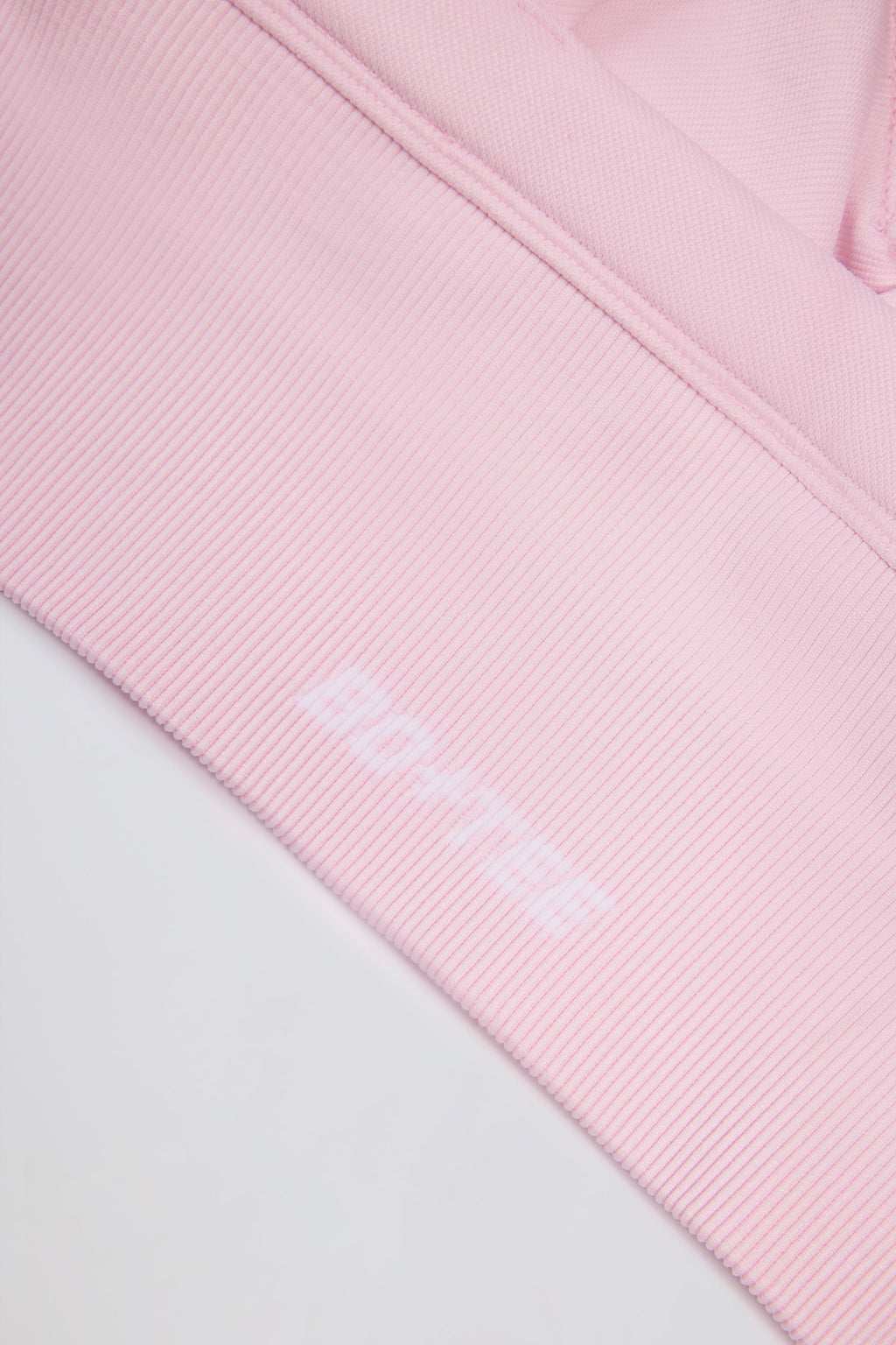 Super Sculpt Seamless Crossback Sports Bra in Powder Pink